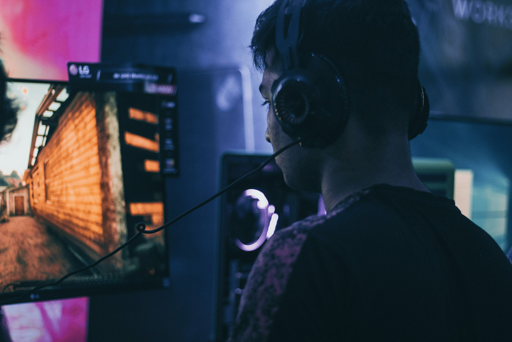 Как выбрать наушники игровые? - Фото №1