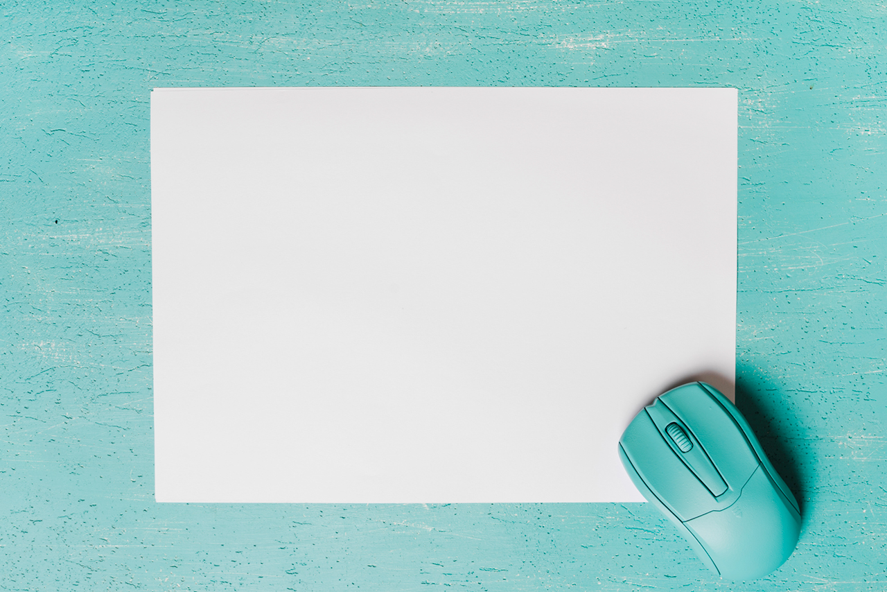 overhead-view-mouse-blank-white-paper-against-turquoise-background-1280.jpg