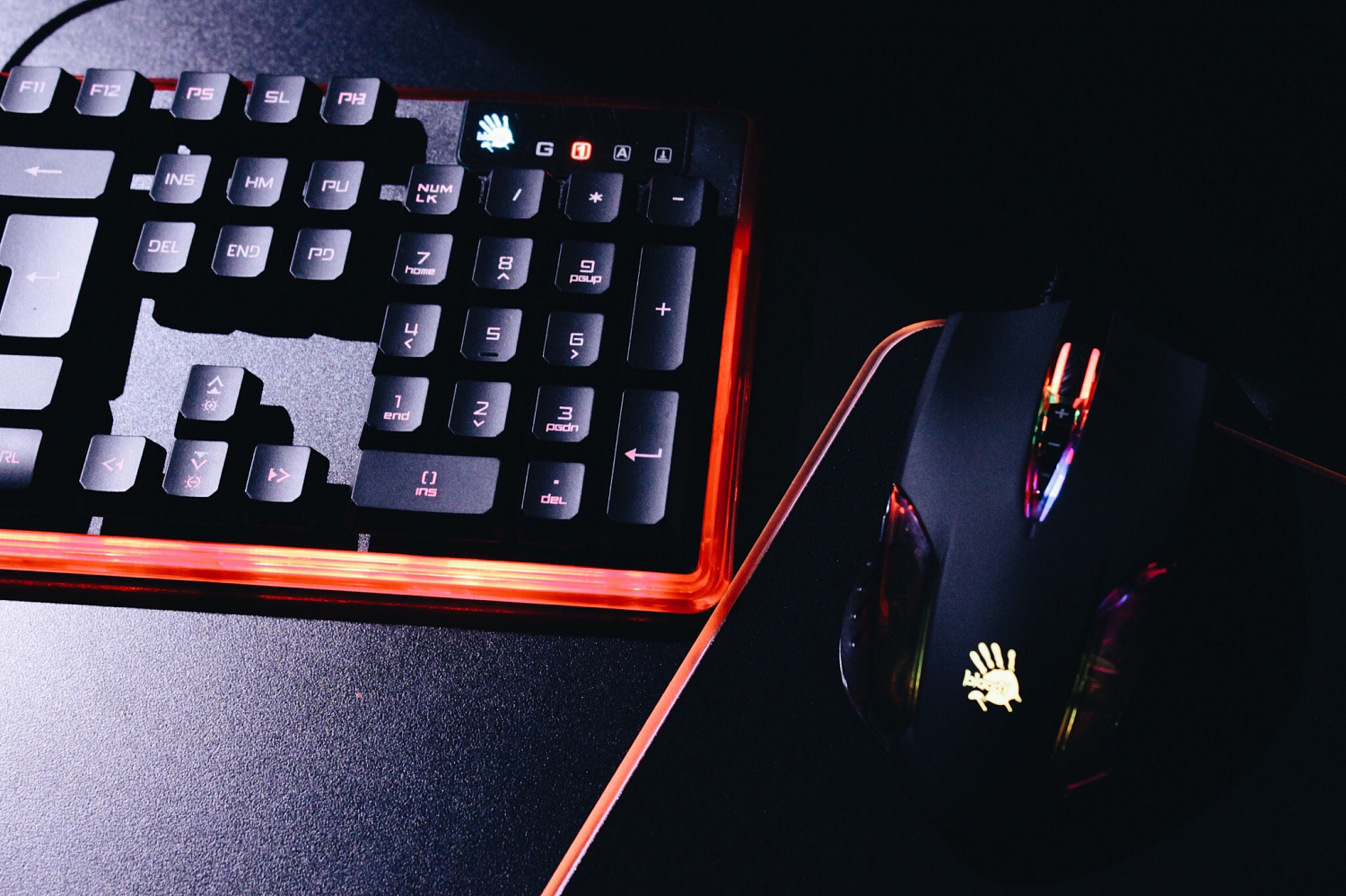 Компьютерный клуб "Black Hole"