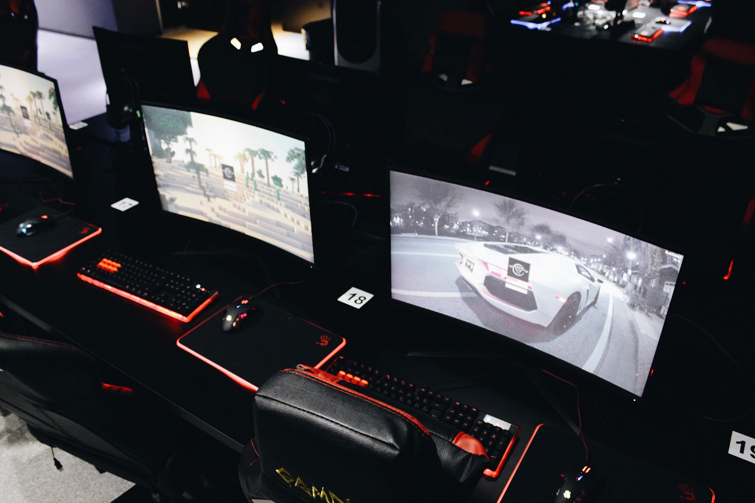 Компьютерный клуб "Black Hole"