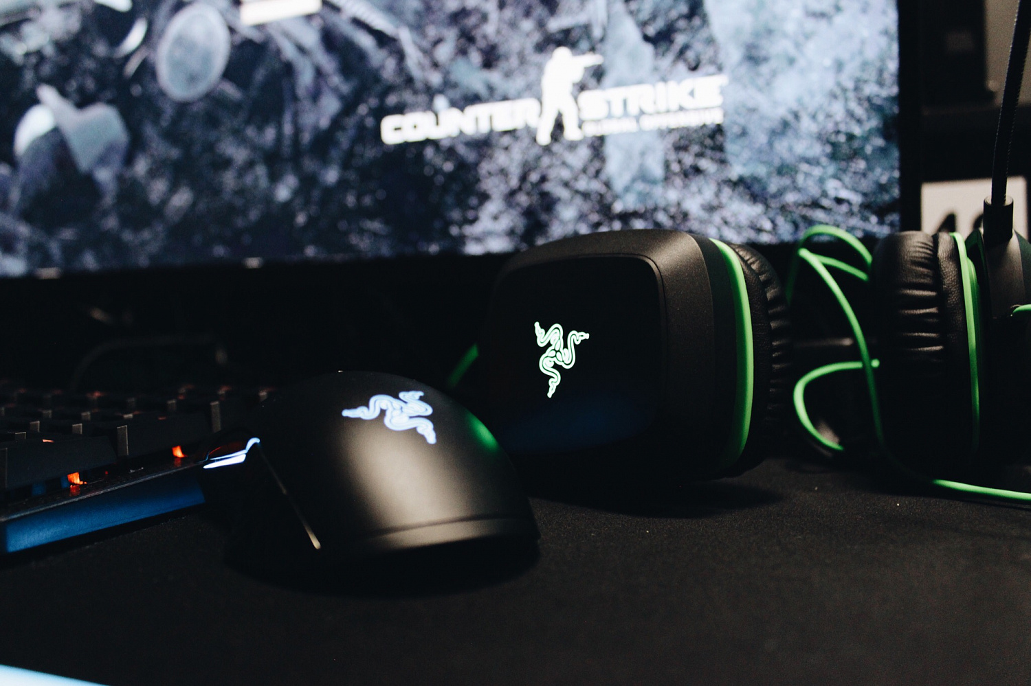 Компьютерный клуб "Black Hole"