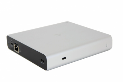 Контроллер Ubiquiti UCK-G2-PLUS UniFi Cloud Key Gen2